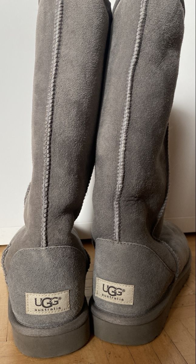 Ugg Chaussures femmes: UGG hellgrau, Gr. 39 – Neuf (Voir description) à Sarnen par Paris99 2