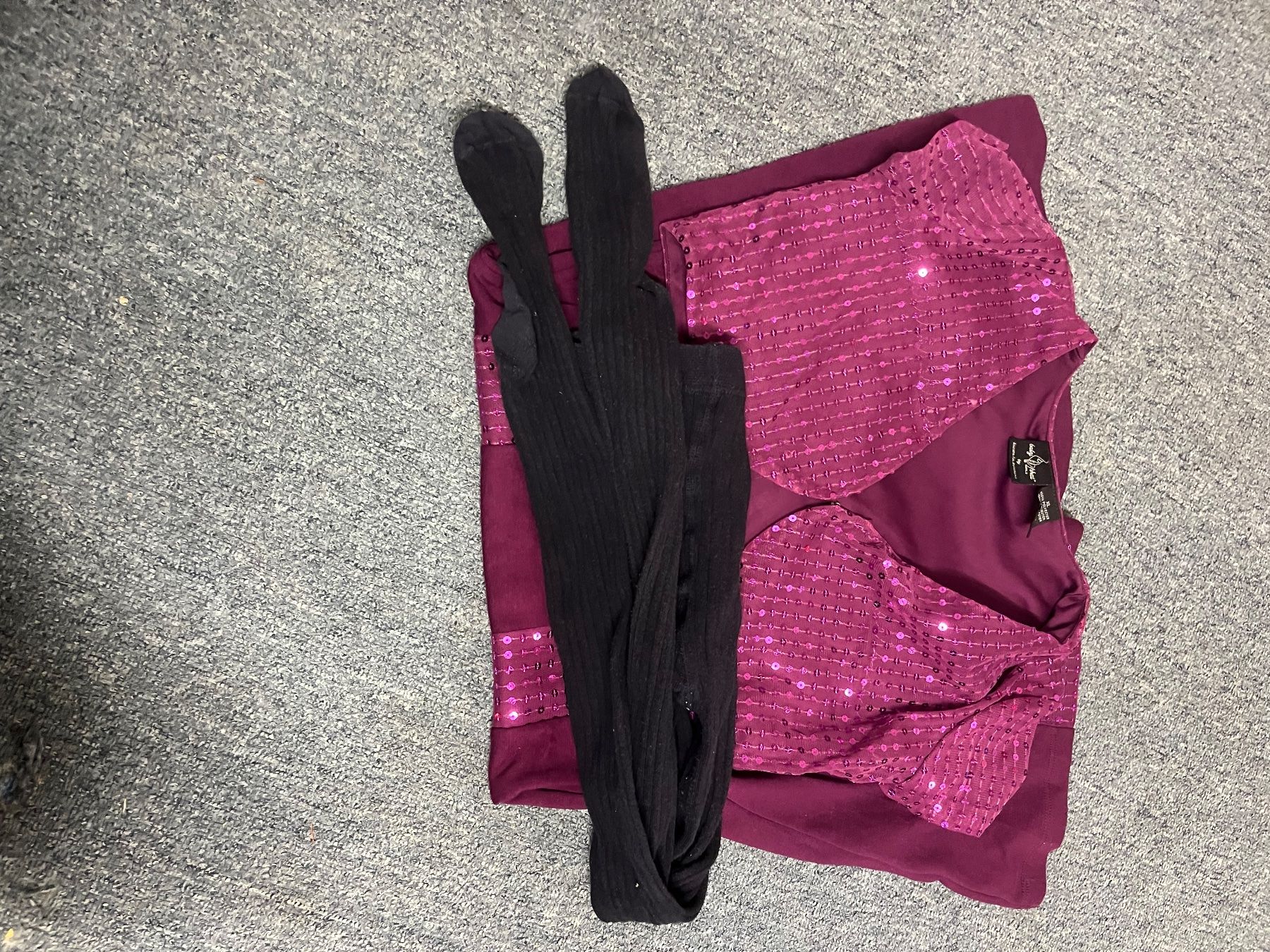 Kostüme: Kleid :  size 140 – Gebraucht aus Zürich von Proton_Slit 4