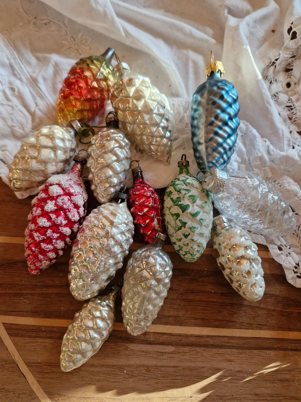 Toutes les décorations: antiker Christbaumschmuck – D'occasion à Guarda par rue_bpd7