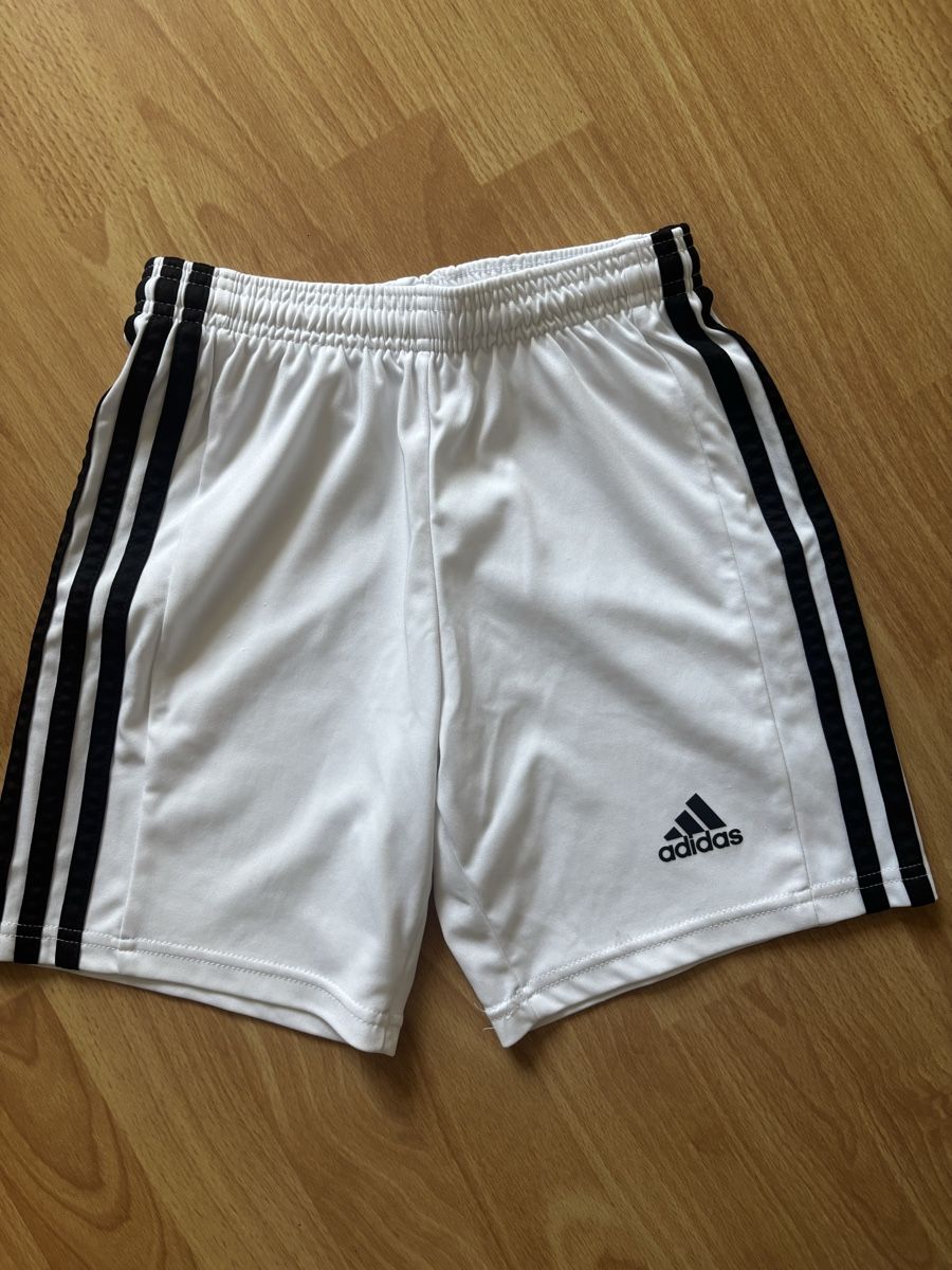 Adidas Pantaloni: Fussballshorts Adidas – Usato da Basel venduto da ralle80