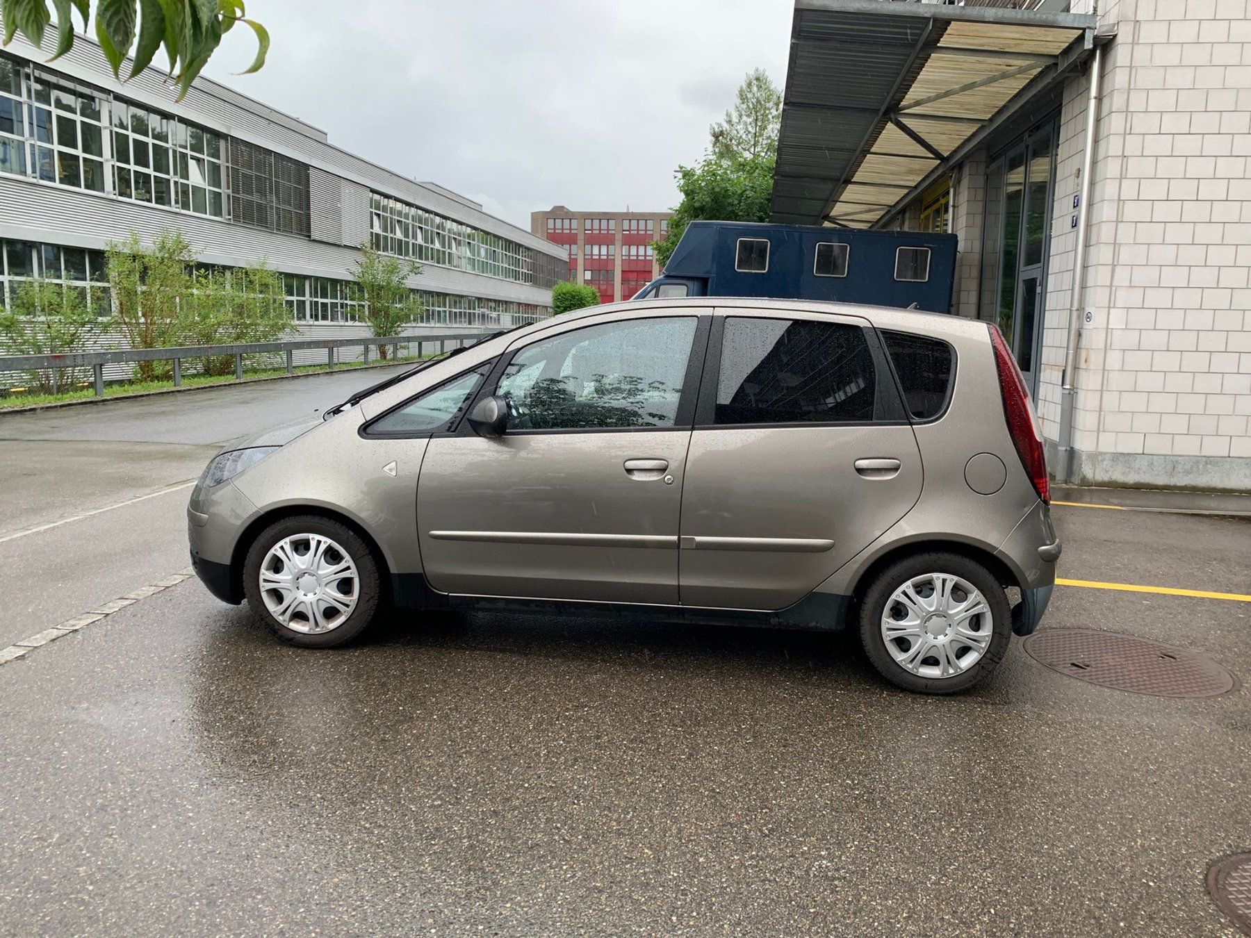 Mitsubishi Automobili: Mitsubishi Colt 1.3 16V – Usato da Bäch SZ venduto da Olivier_Sales 1