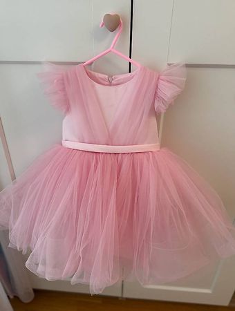 Handgemachtes Kleid für ein 3-jähriges Kind