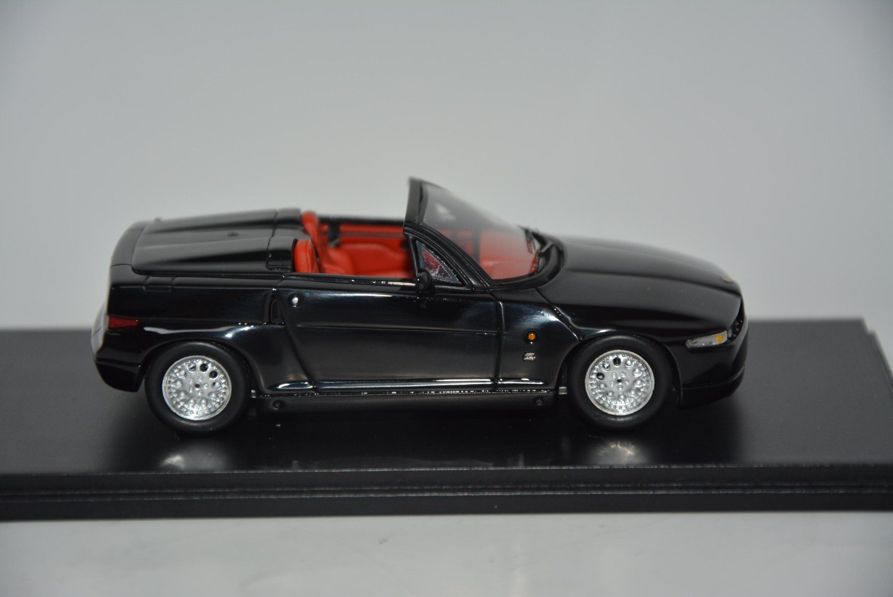 Alfa Romeo Modellini d'auto: Alfa Romeo RZ 1982 , Spark , 1:43 – Nuovo e nell'imballaggio originale da Goldach venduto da Feivel9 5