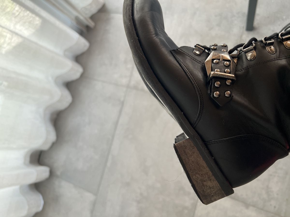 Damenschuhe: Cool Black Leather Studded Boots Size 39! – Gebraucht aus Cama von UnleashdByAna 7