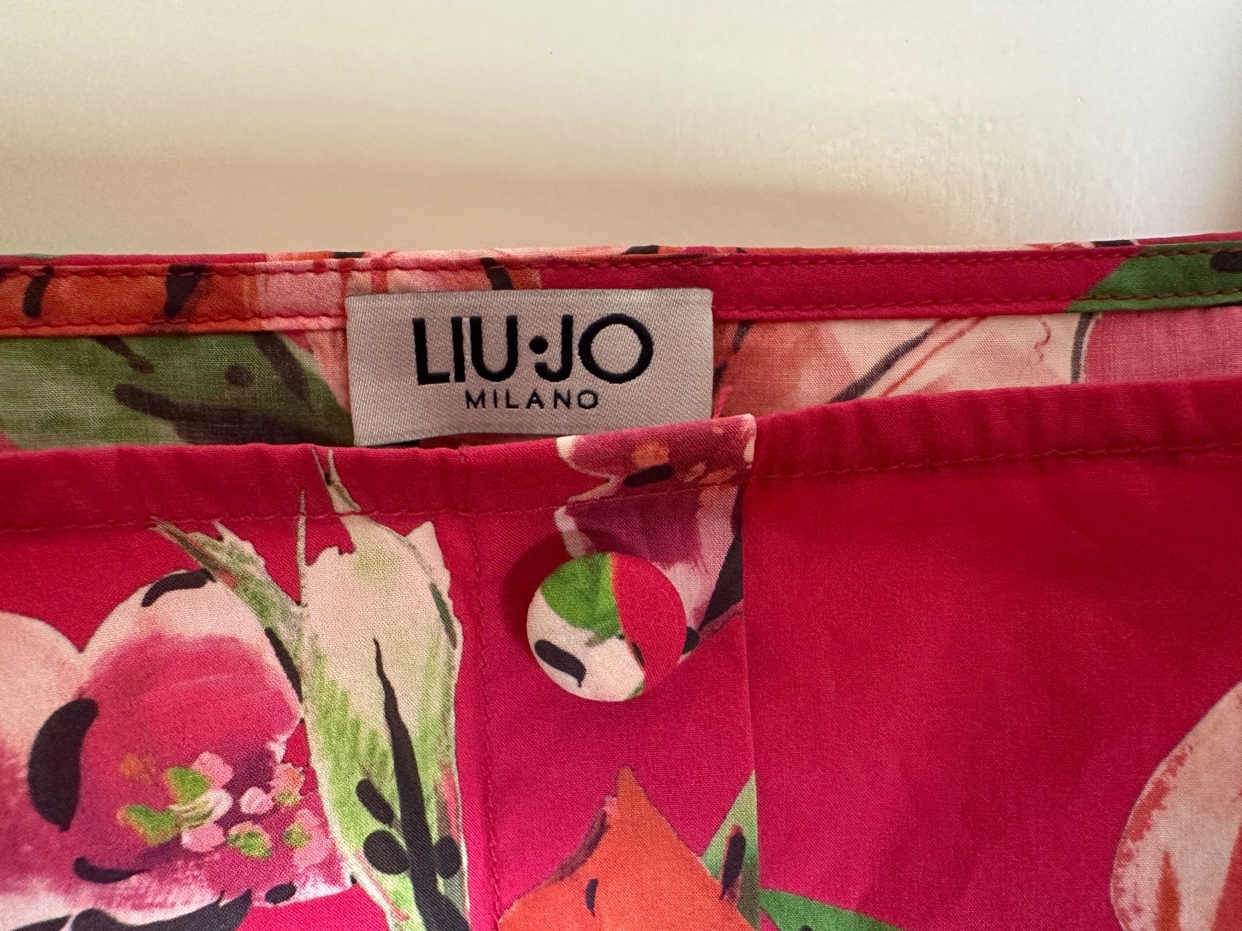 Liu Jo Tops: Haut Liu Jo – Gebraucht aus Sion von indisherkane 1