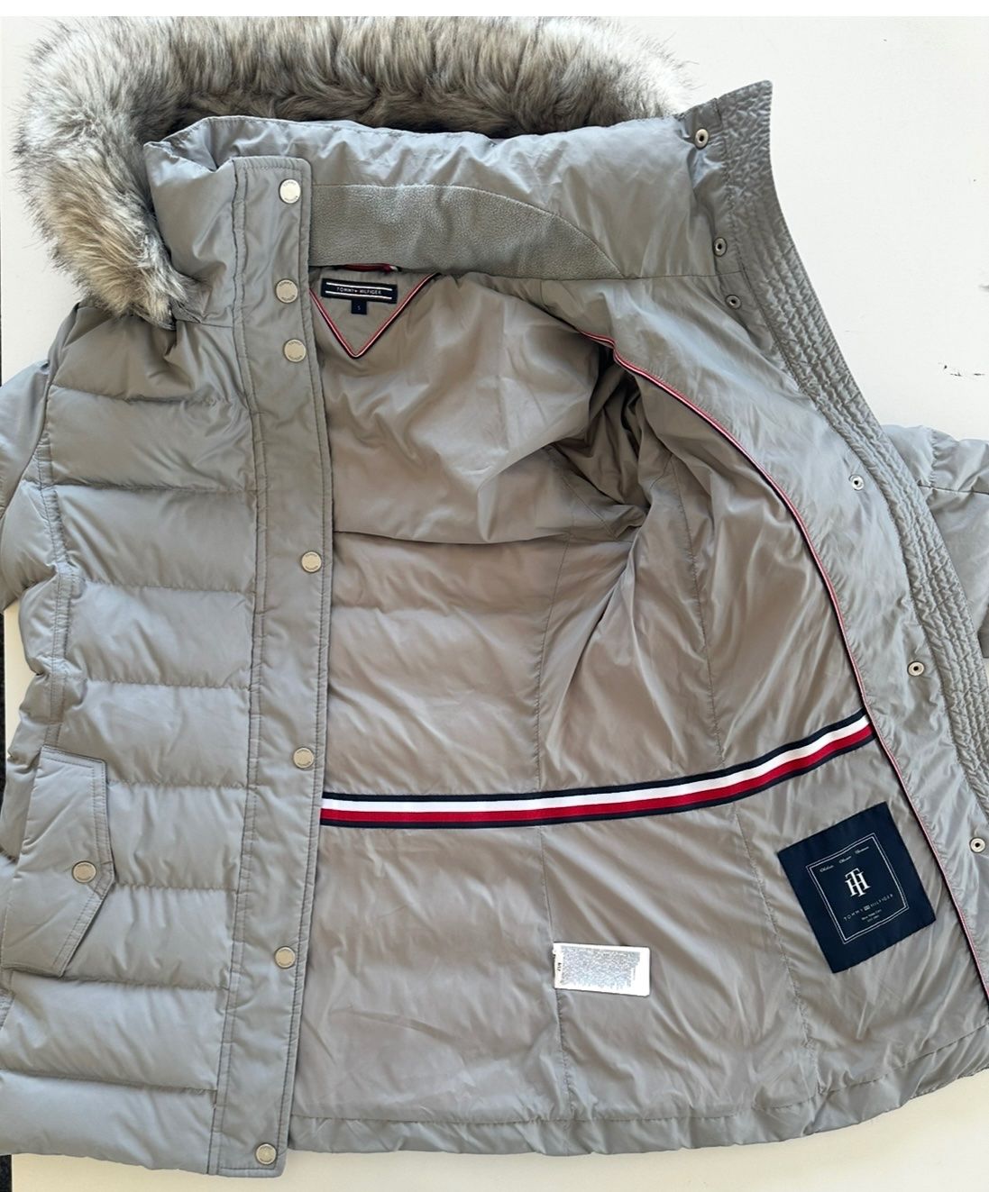 Tommy Hilfiger Giacche: Tommy Hilfiger Daunenjacke Damen S – Usato da Liestal venduto da Ballybs 7