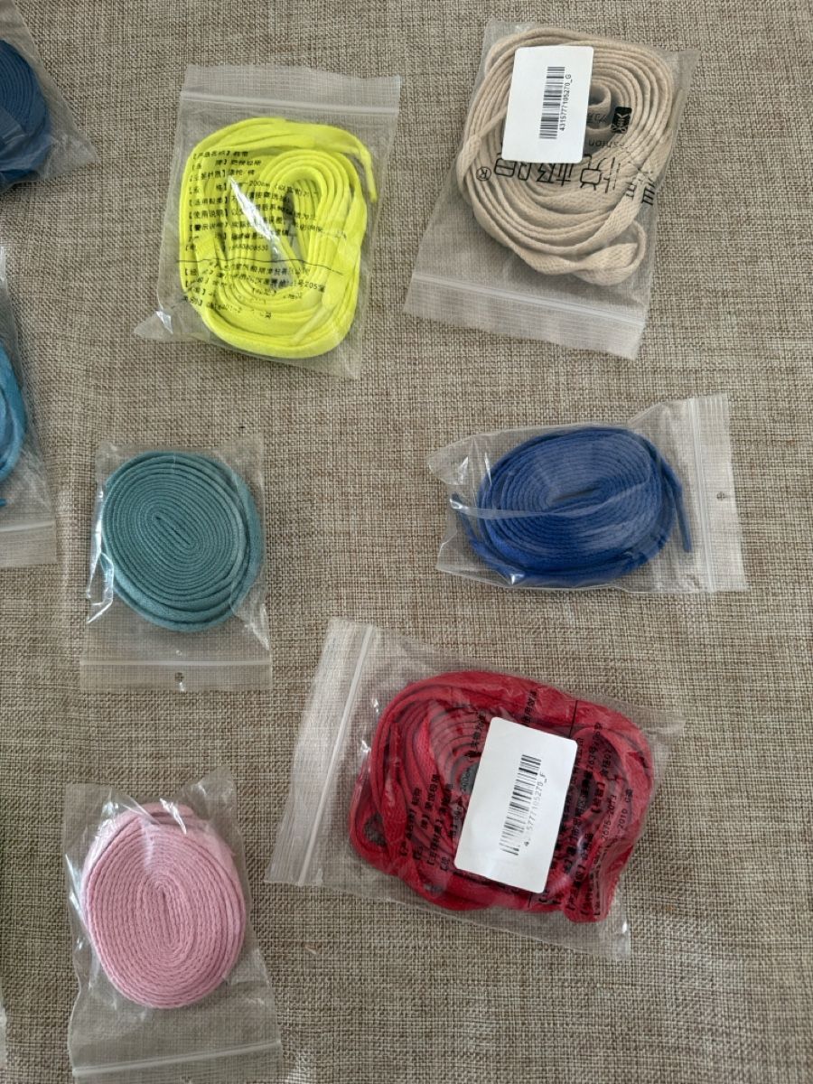 Sonstiges zum Basteln & Handarbeiten: Schnuersenkel Set neu verschiedene Farben – Neu (gemäss Beschreibung) aus Wetzikon ZH von ShopFaster 3