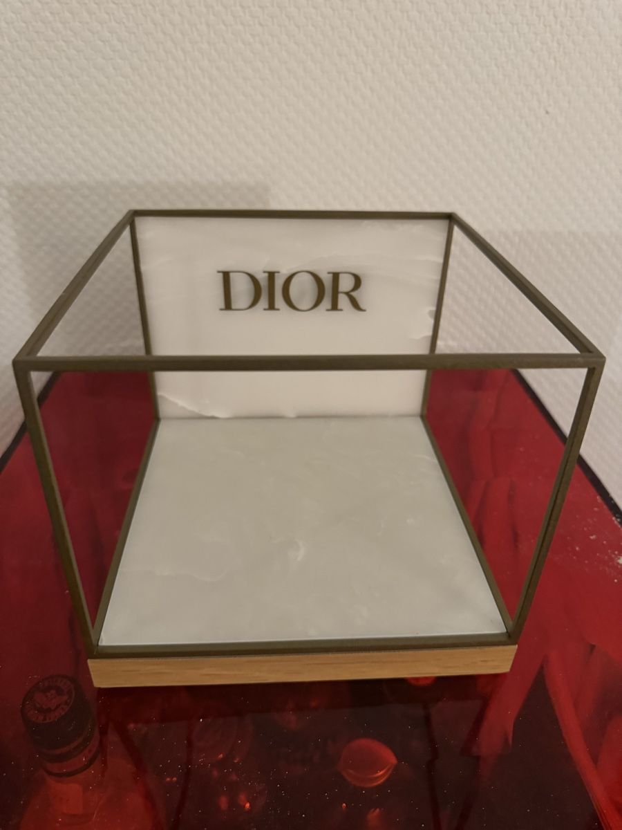 Portagioie: Présentoir Dior officiel – Nuovo e nell'imballaggio originale da Neuchatel venduto da mar_9blm 2