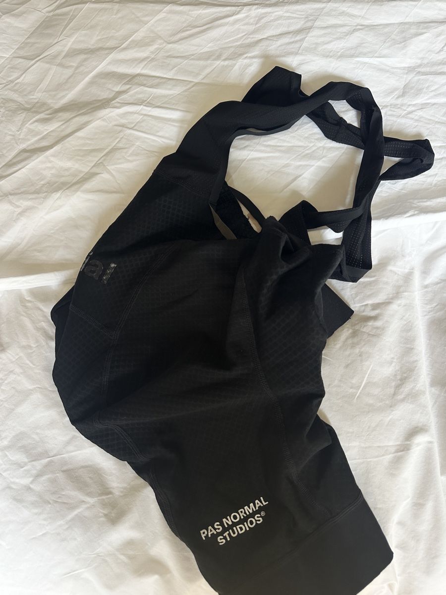 Pas Normal Studios Pantaloni: PNS w Essential Bibs gr xs  – Usato da Einsiedeln venduto da emi_5bxs 1