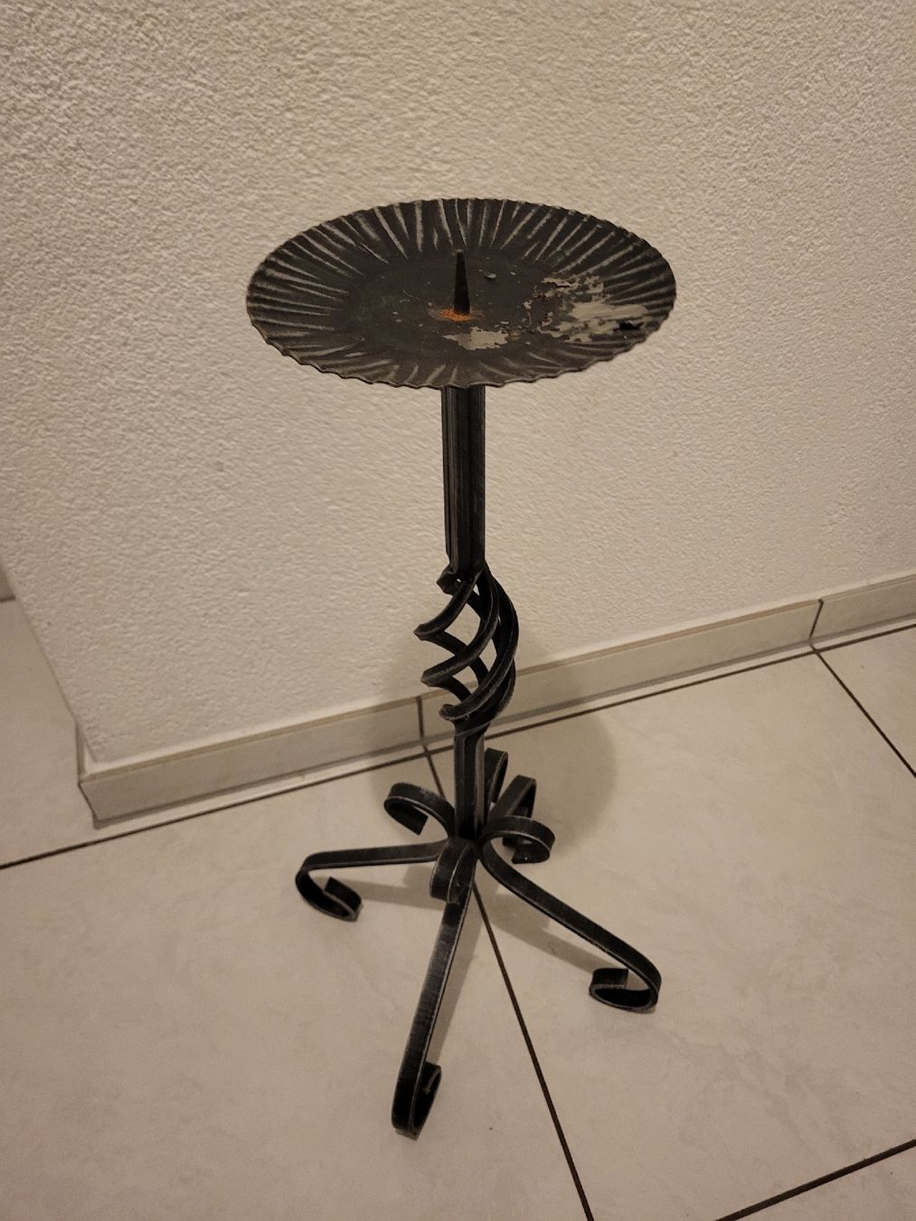 Kerzenständer: Kerzenständer aus Eisen, schwarz, 60cm – Gebraucht aus Wolfenschiessen von daniwo