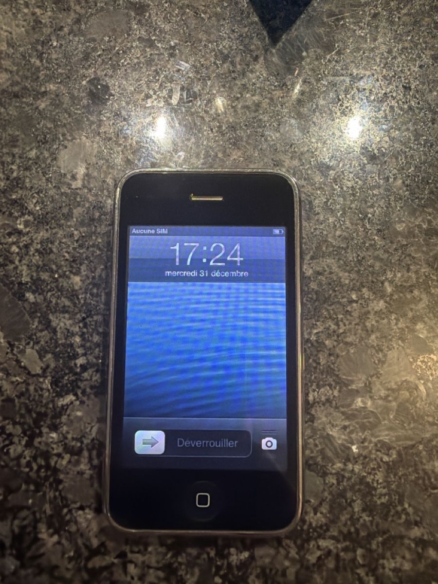 Apple Telefoni cellulari / Smartphones: iPhone 3GS 16go - fonctionnel  – Usato da Yverdon-les-Bains venduto da ame_7f2x