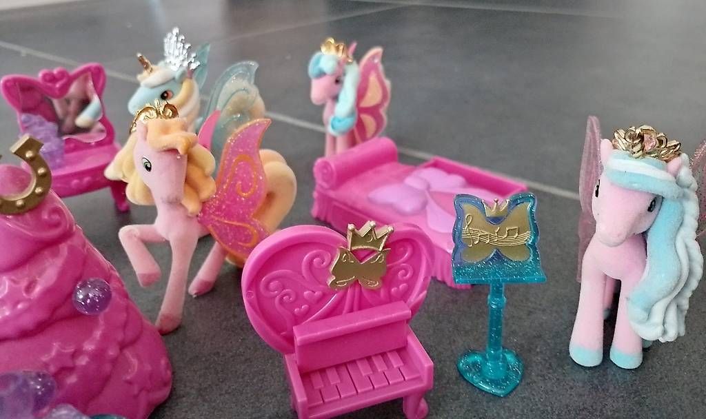 Spielzeuge: Poney et accessoires – Gebraucht aus Chatonnaye von scharf 4