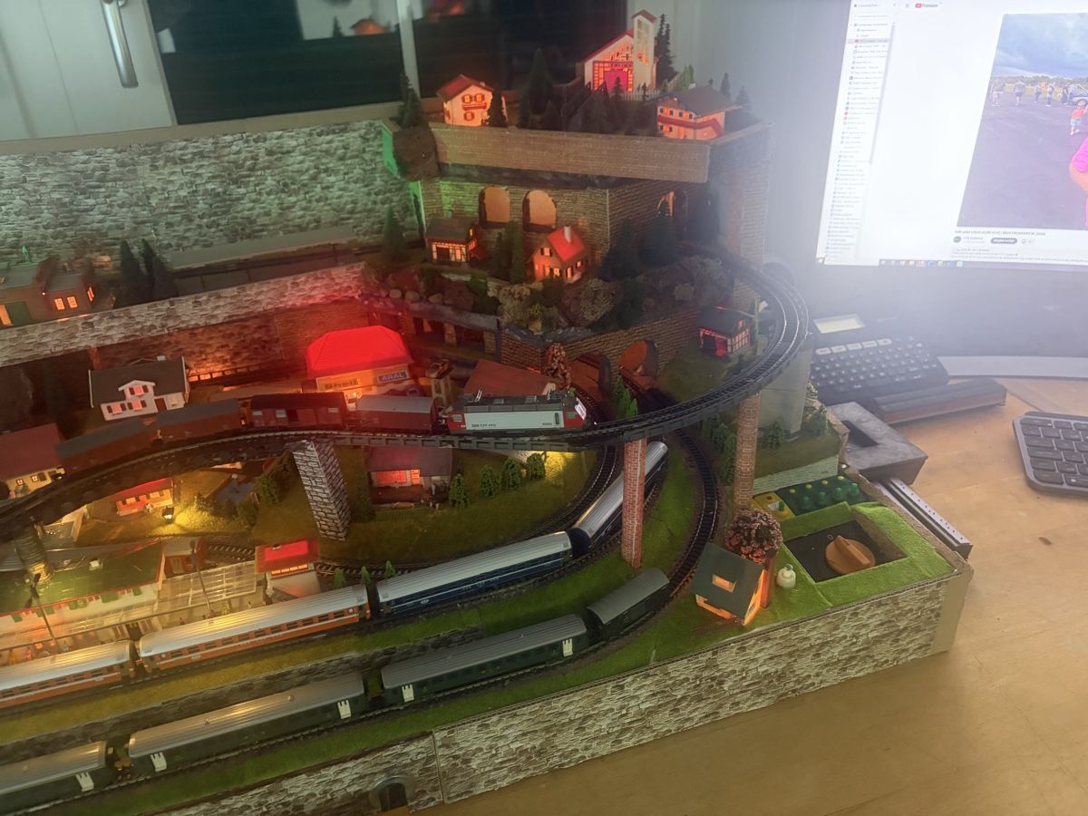 Trix Modellini di ferrovie: Minitrix Spur N Anlage – Usato da Wil SG venduto da steinlin07 7