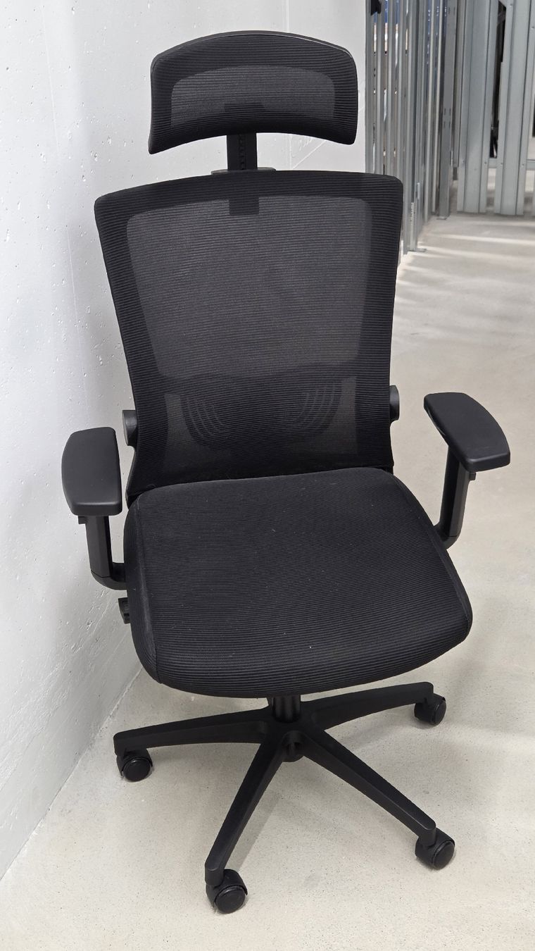 Sedie a rotelle: Ergonomic Office Chair black adjustable height – Usato da Zürich venduto da alb_qm9r