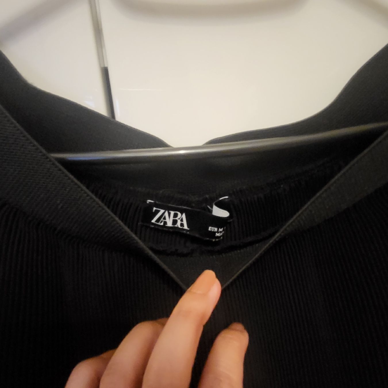 Zara Pantaloni: Schwarze Culottes von Zara, Größe M. – Usato da Kriens venduto da cna_56xl 1
