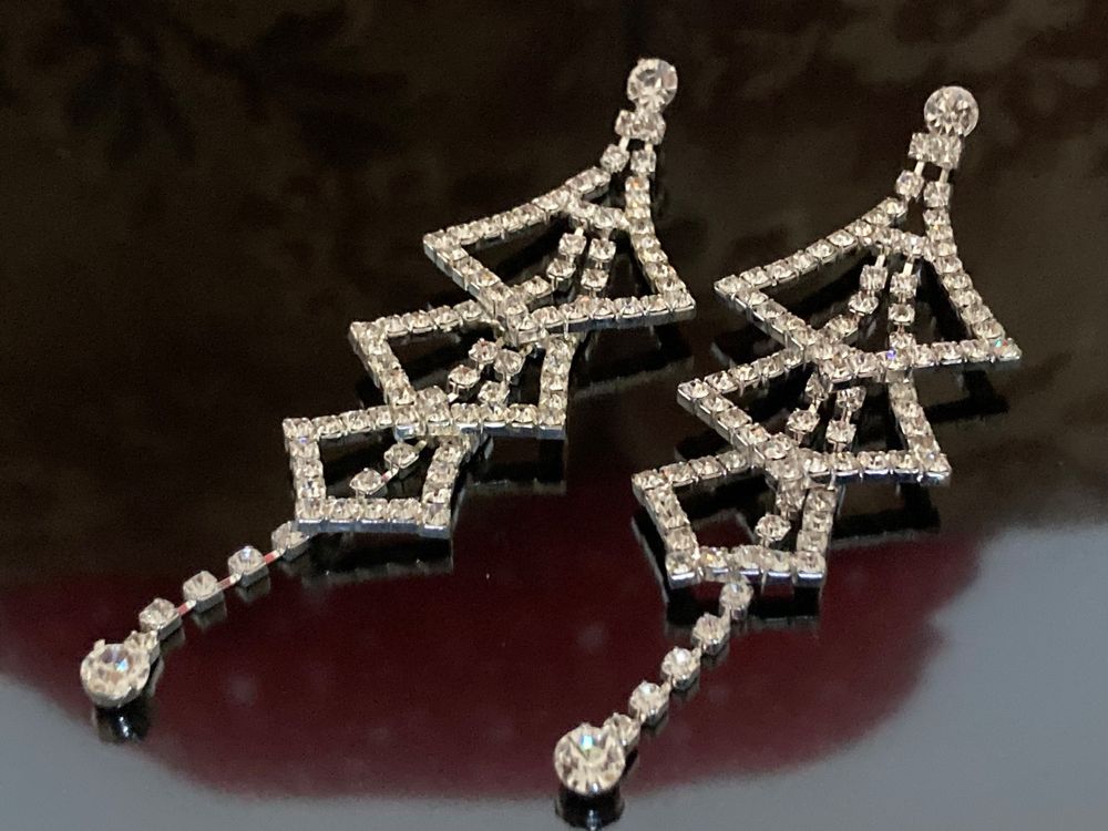 Acheter Boucles d'oreilles Vintage à motif de gravure en métal, goutte d'eau, mode dames incrustées de goutte d'eau rouge, boucles d'oreilles en cristal