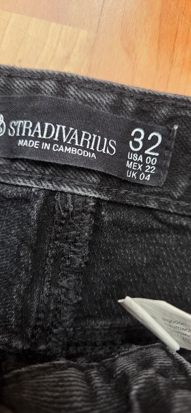 Stradivarius Jeans: Jeans Stradivarius D98 Gr. 32 – Usato da Lyss venduto da Urma5 3