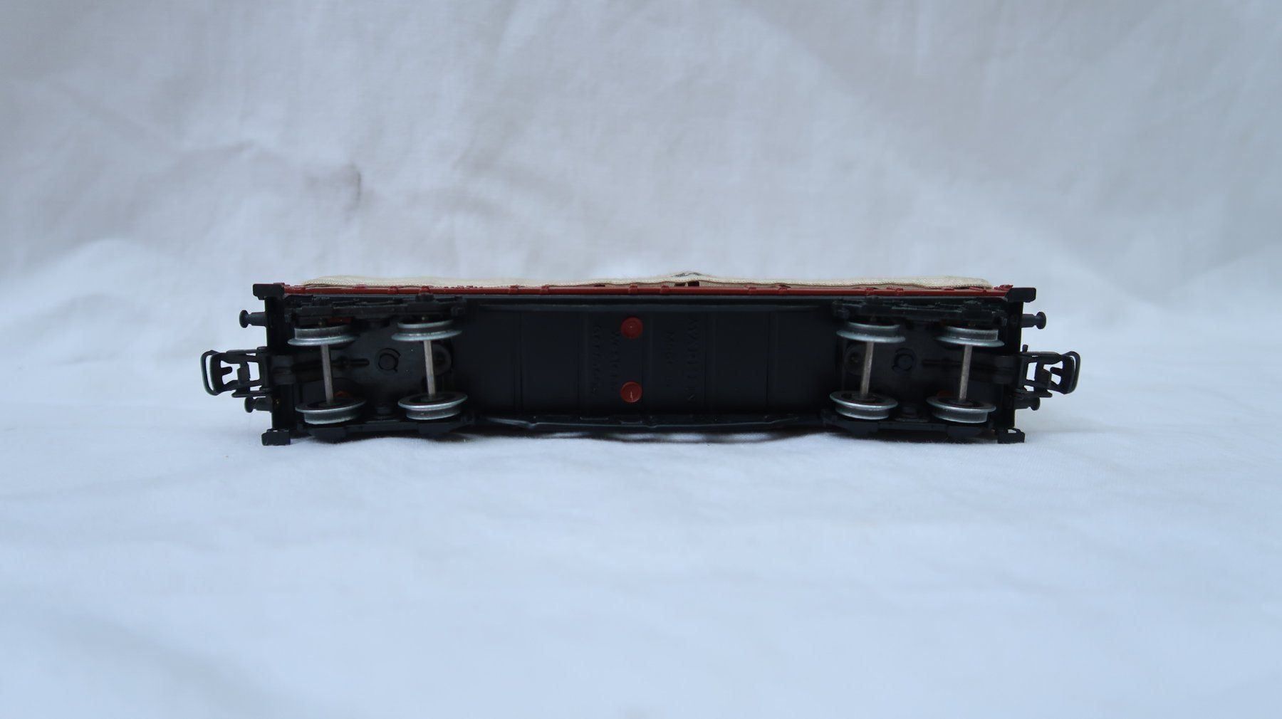 Märklin Modellini di ferrovie: MÄRKLIN Planen-Güterwagen (1) – Usato da Muttenz venduto da Laeckerlihamschter 8