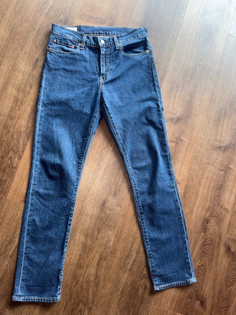 Levi's Jeans: LEVI'S 511 Jeans - 31x 32 – Neuf (Voir description) à St-Sulpice VD par juhdu