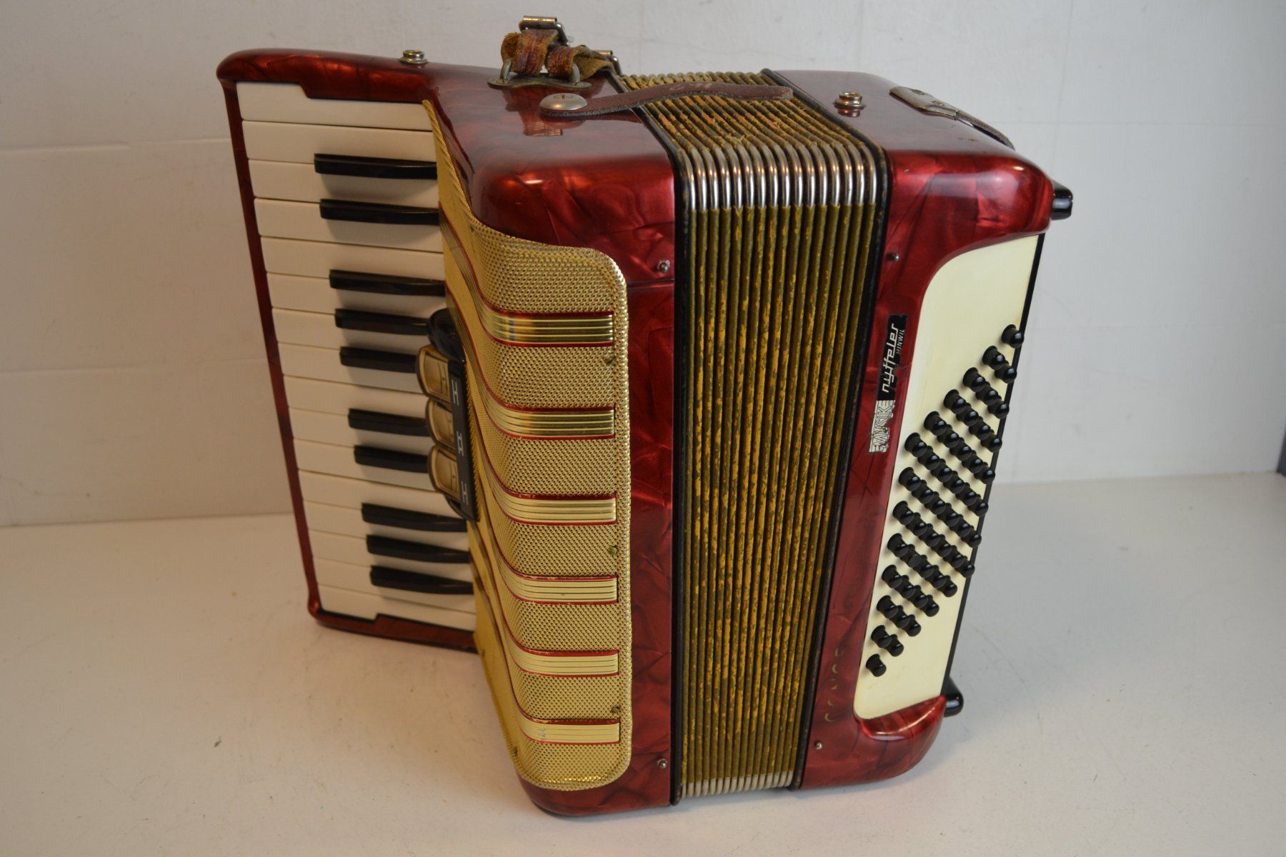 Hohner Strumenti musicali: Akkordeon chromatisch Hohner Concerto I – Usato da Zürich venduto da Brockito 7