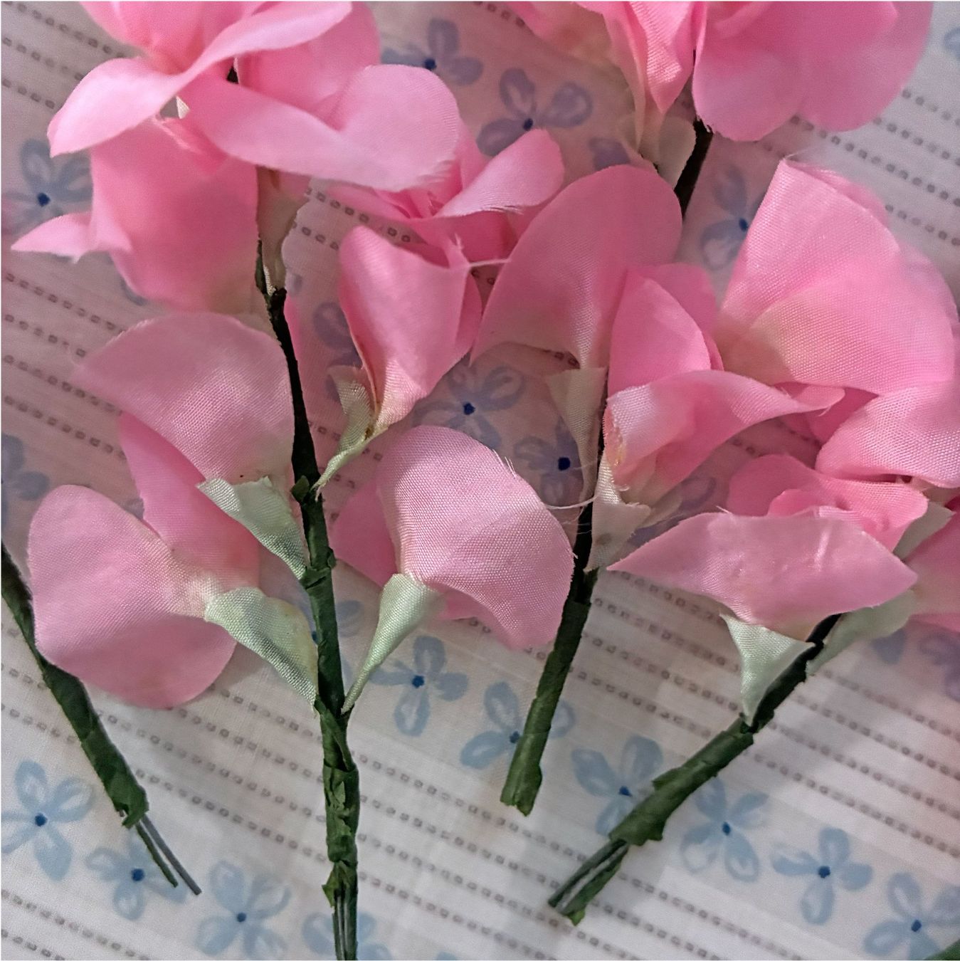 Tutte le decorazioni: Freesien rosa Stoffblumen VINTAGE handgefertigt – Usato da Brüttisellen venduto da Buxus 3