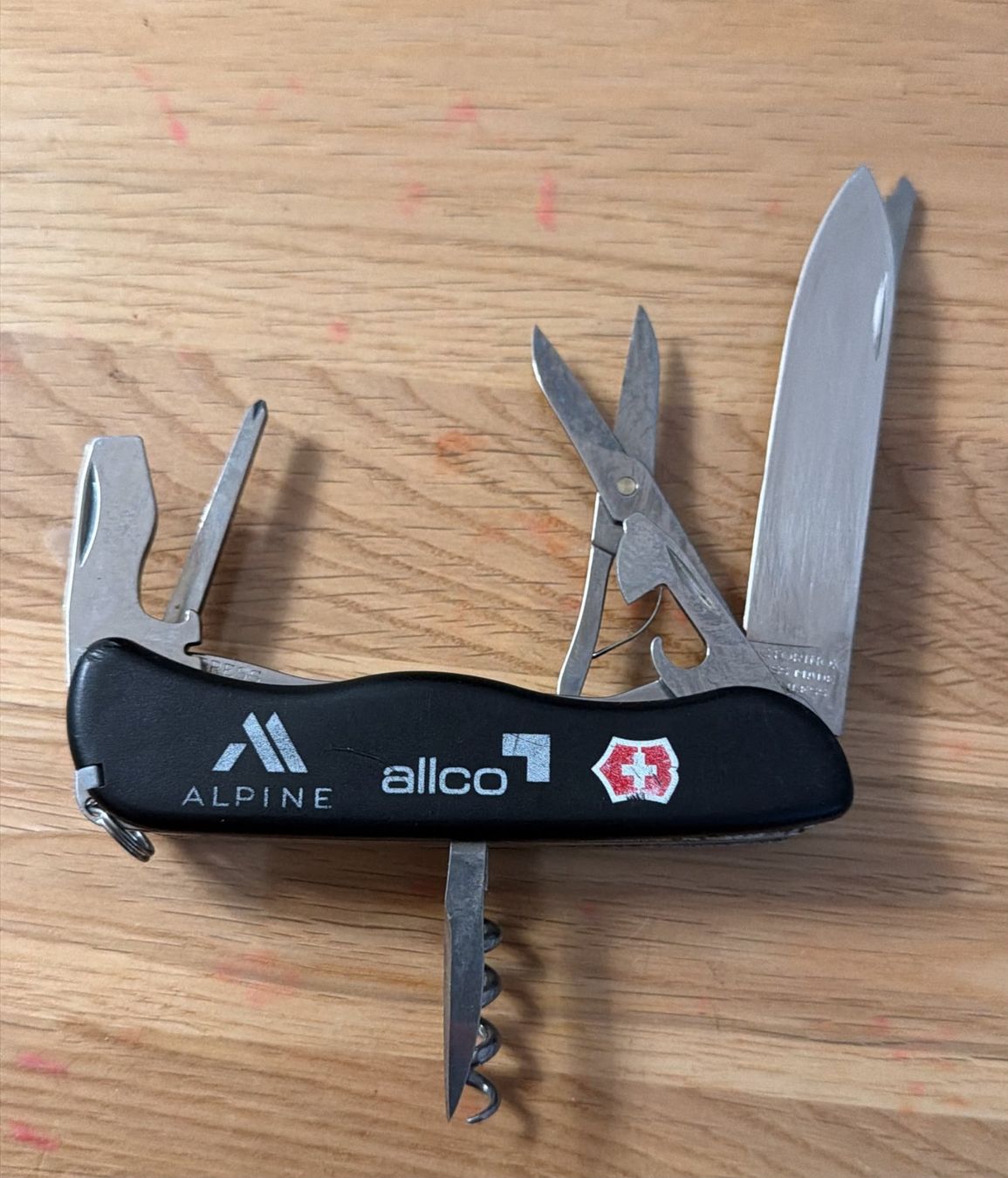 Victorinox Taschenmesser: VICTORINOX SACKMESSER ALPINE ALLCO – Gebraucht aus Zürich von Frei-Occasionen 3