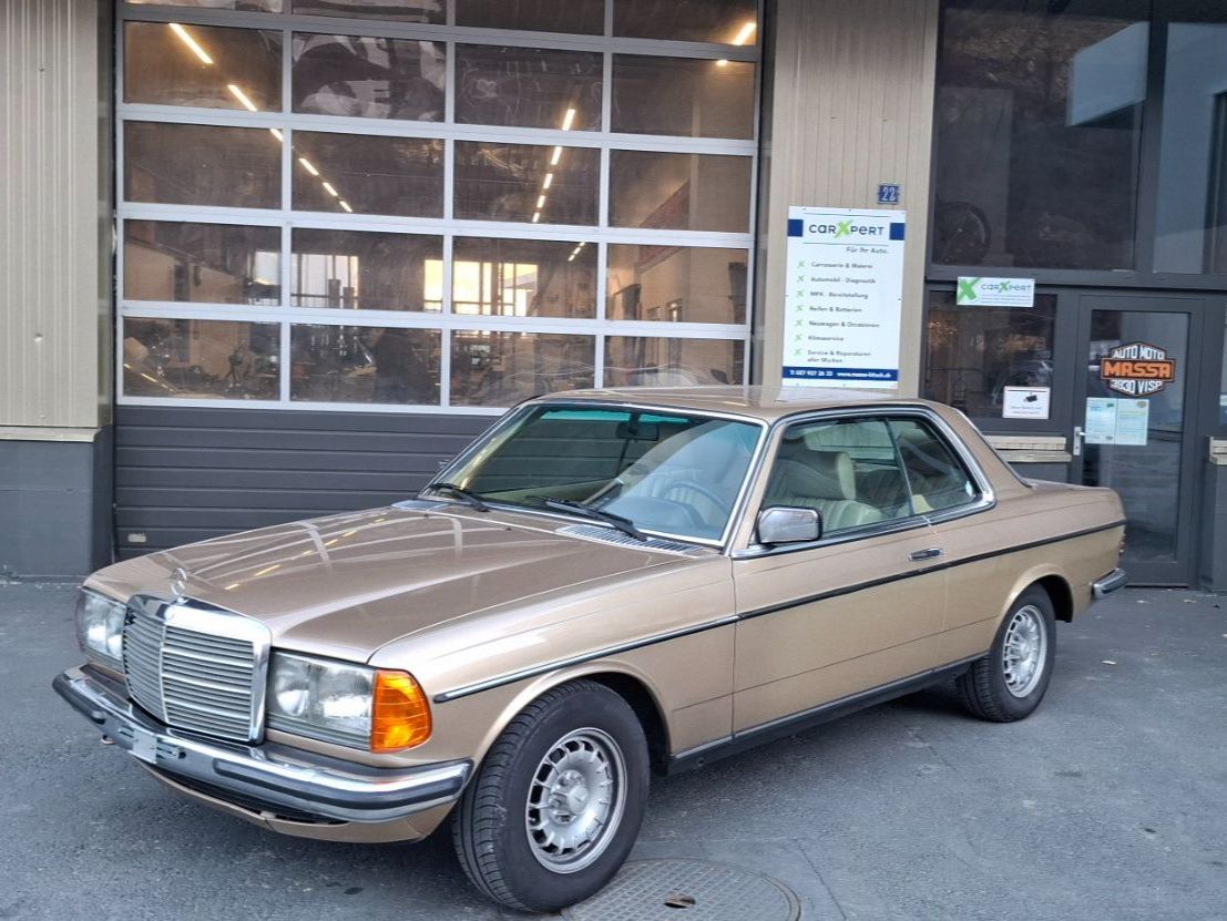 Mercedes-Benz Automobili: Mercedes Benz 280 CE – Usato da Visp venduto da Automotomassa