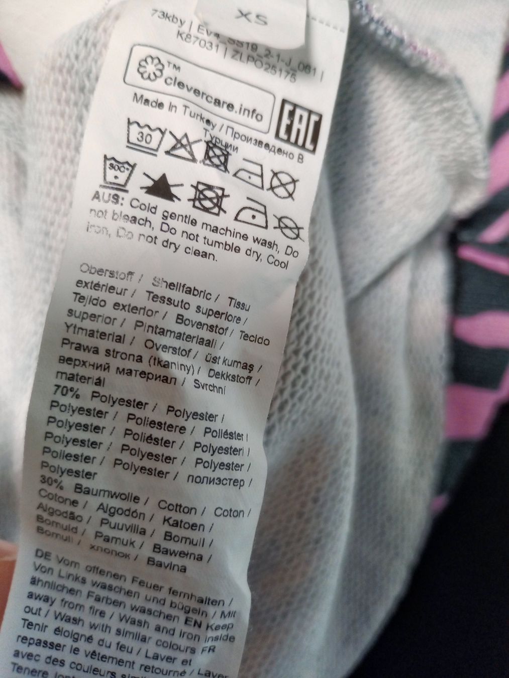 Maglioni & Felpe: Zebra Crop Hoodie Gr. XS – Usato da Winterthur venduto da Smily-_- 1