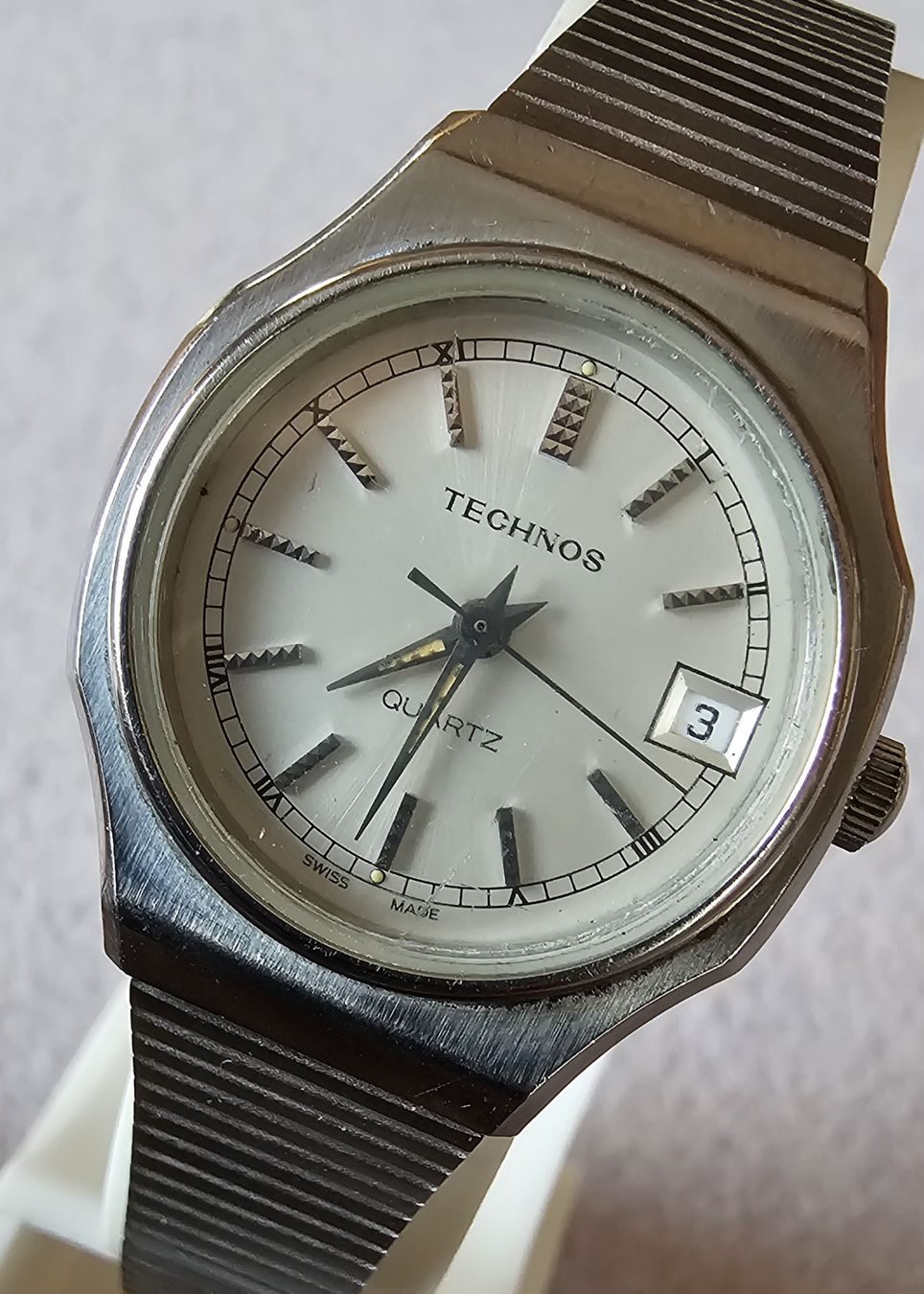 Technos Orologi: TECHNOS Swiss Made Elegante Damenuhr 26 mm – Usato da Speicher venduto da Swisswtch 1