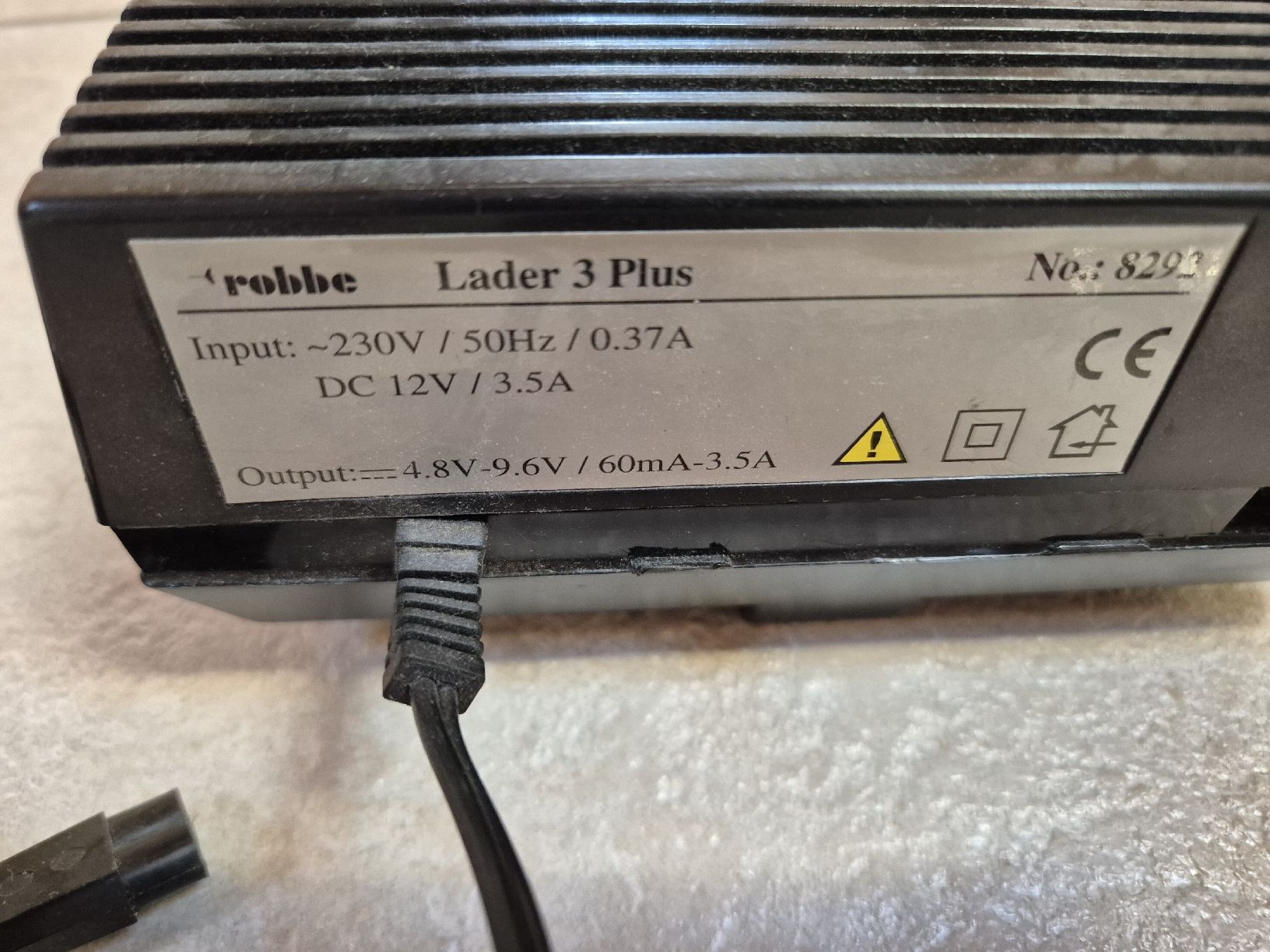 Robbe Batterie, Caricabatterie & Alimentatori: Robbe Lader 3 plus Ladegerät gebraucht funktionsfähig – Usato da Röthenbach i. E. venduto da 3538ScaniaR420 2