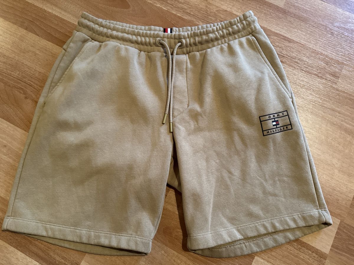 Tommy Hilfiger Pantaloni: Tommy Hilfiger Herren Shorts, Gr.  M – Usato da St. Gallen venduto da mai_2lcj