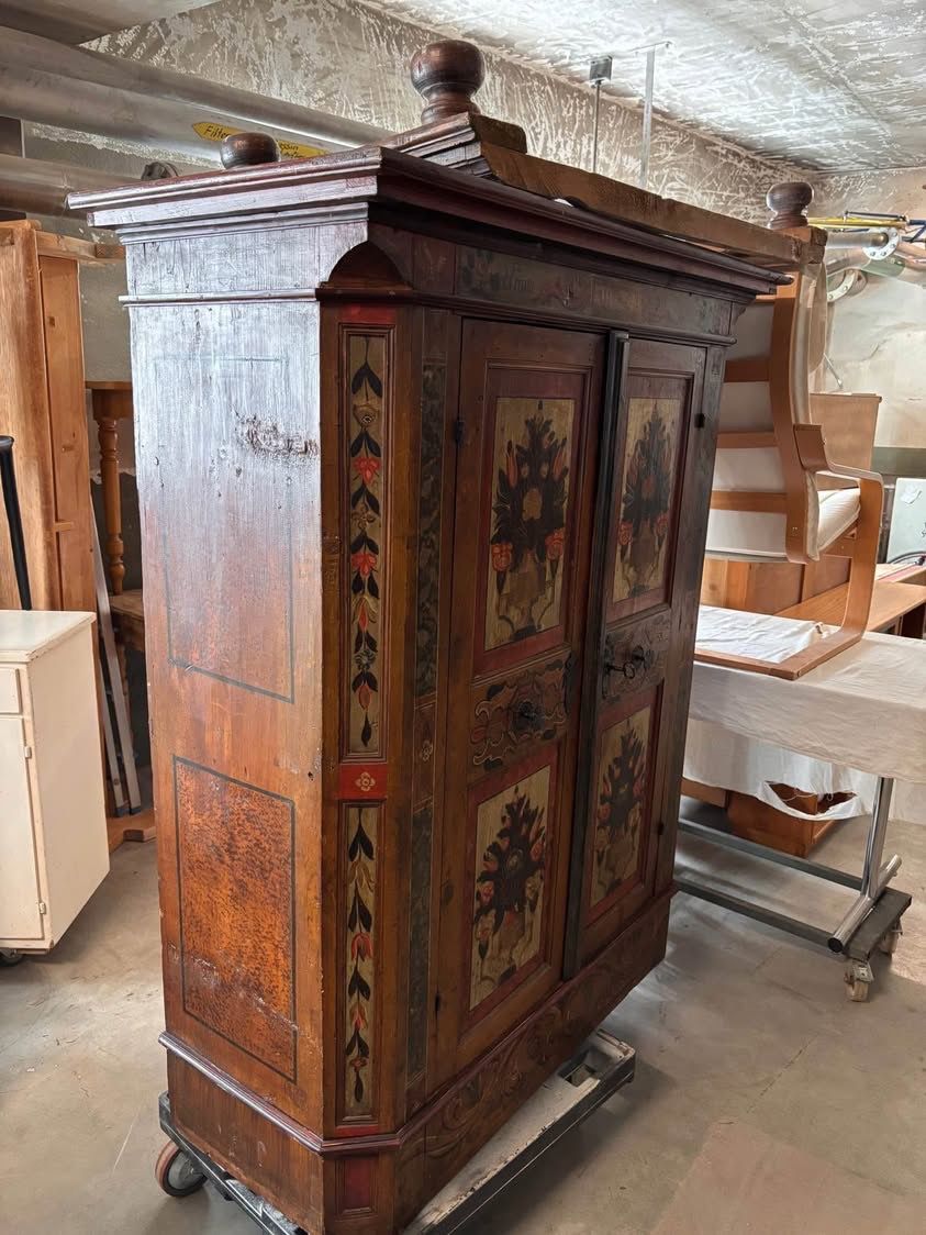 Schränke: Antiker Schrank verm. 1874 – Gebraucht aus Hindelbank von brm_72zv 1
