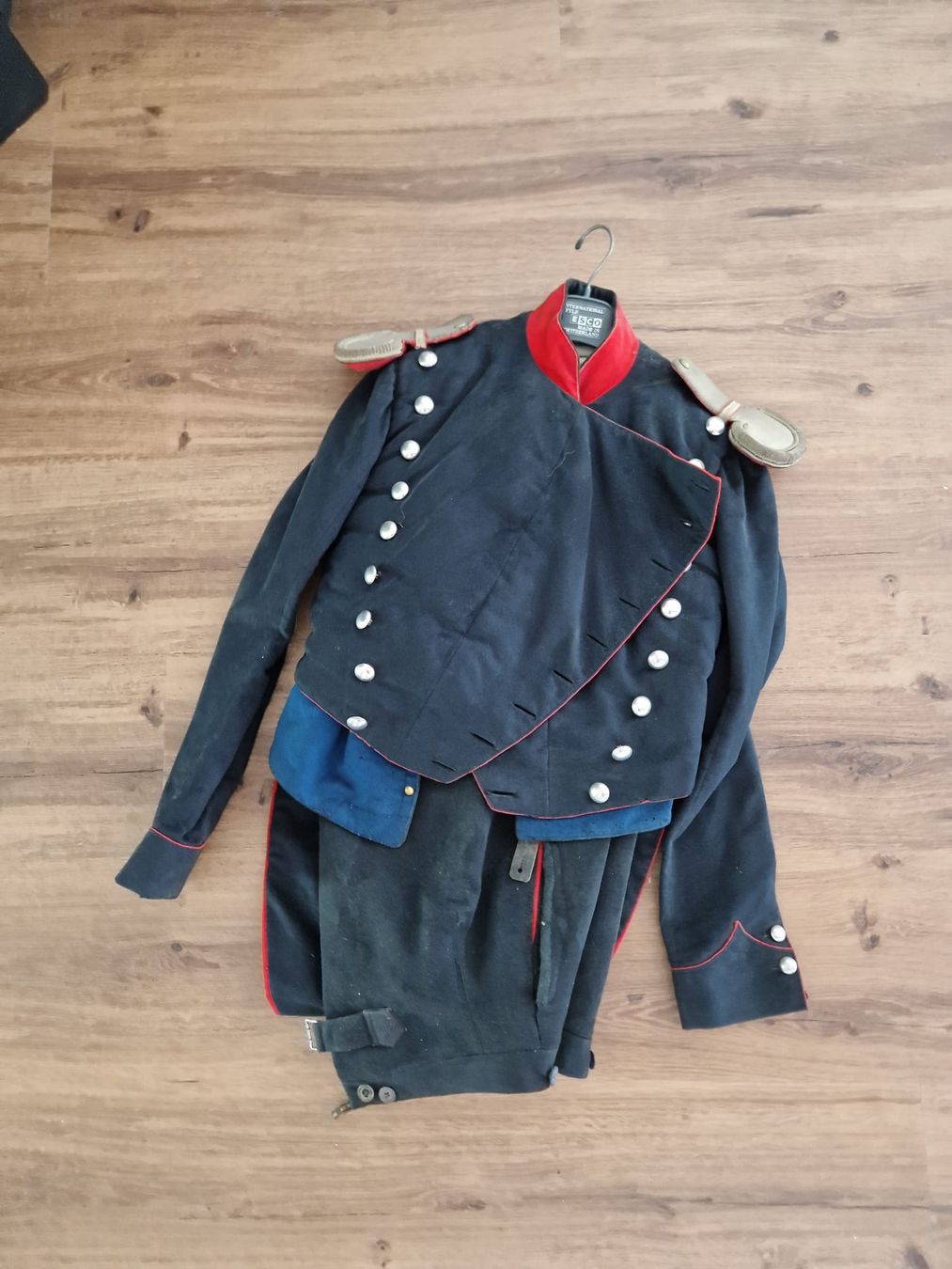 Uniformen: Uniform – Gebraucht aus Hasle b. Burgdorf von mir_qk9d