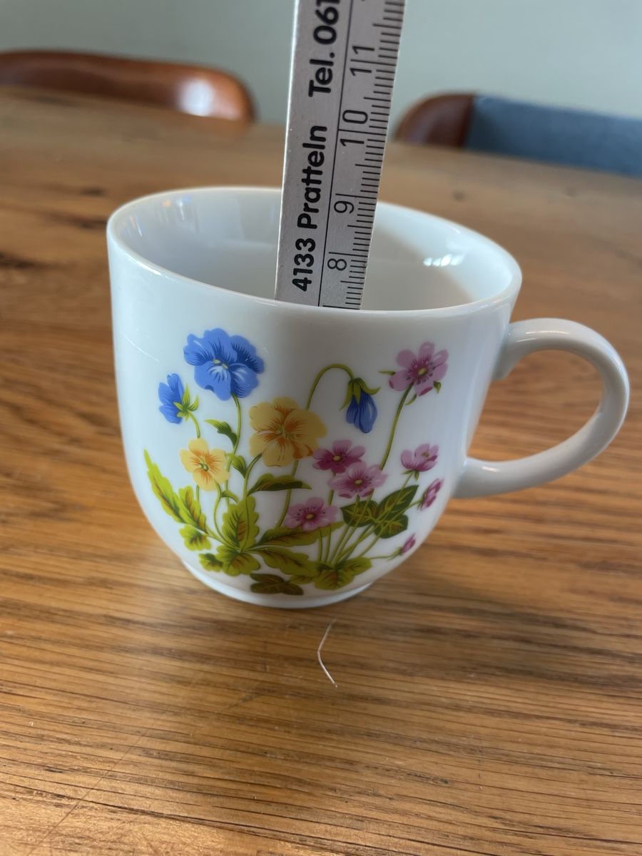 Tazze: Tasse mit Deckel Blumenmotiv  – Usato da Niederbüren venduto da Poschti_19 5