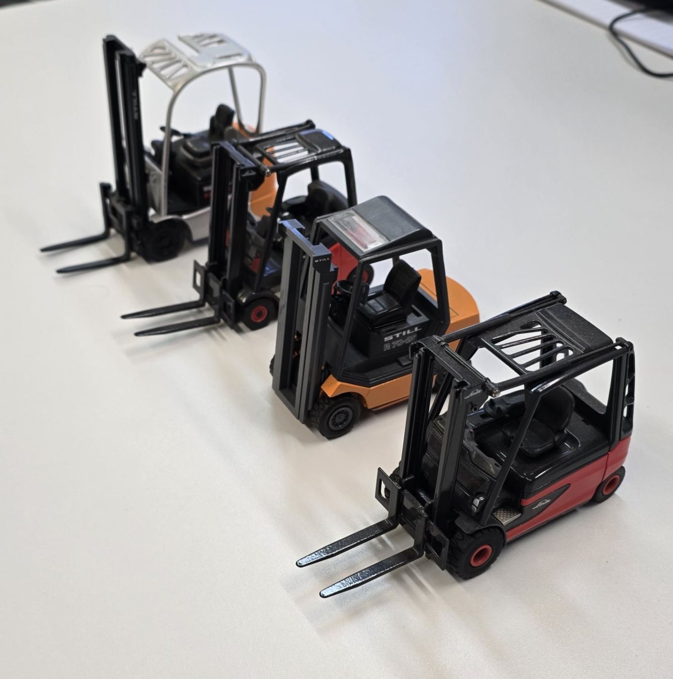 Kits de montage: Stapler Modelle / Shell Tankwagen – D'occasion à Dietlikon par Dilara5 3
