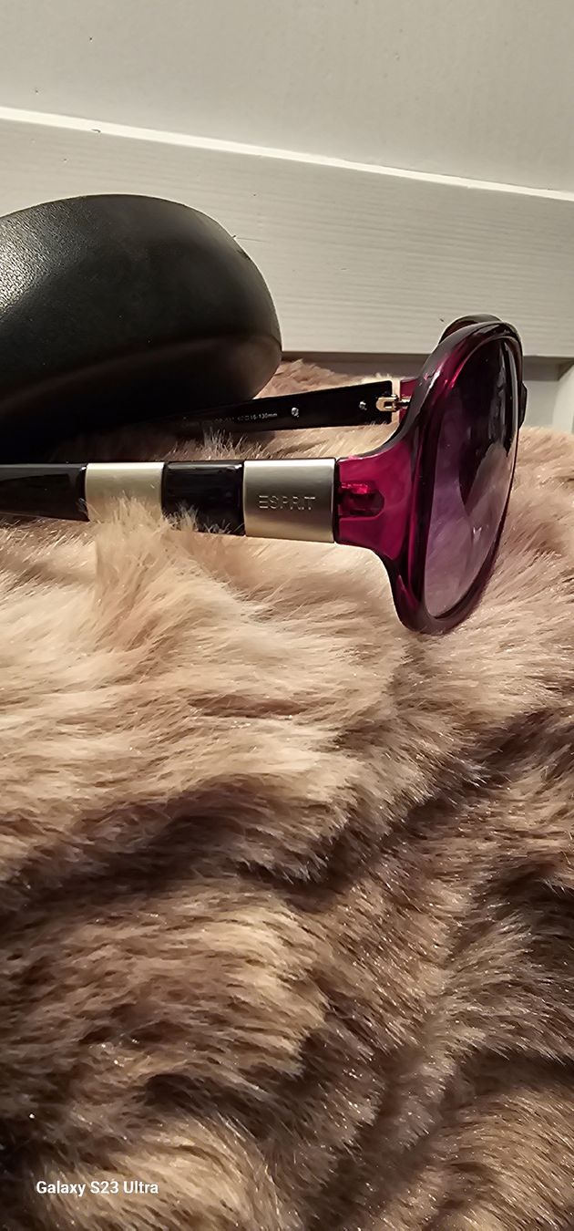Esprit Occhiali & Lenti: Esprit Sonnenbrille, Violett, inklusive Etui & Tuch. – Nuovo (secondo la descrizione) da Wangen b. Olten venduto da tagra69 3