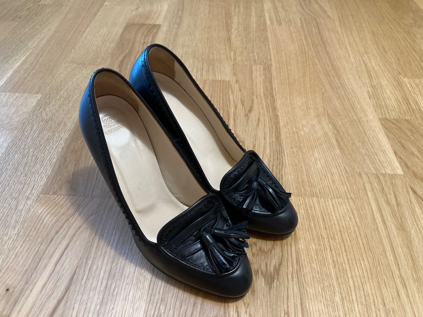 Navyboot Damenschuhe: NAVYBOOT Leder High Heels – Neu (gemäss Beschreibung) aus Rafz von Baldemar