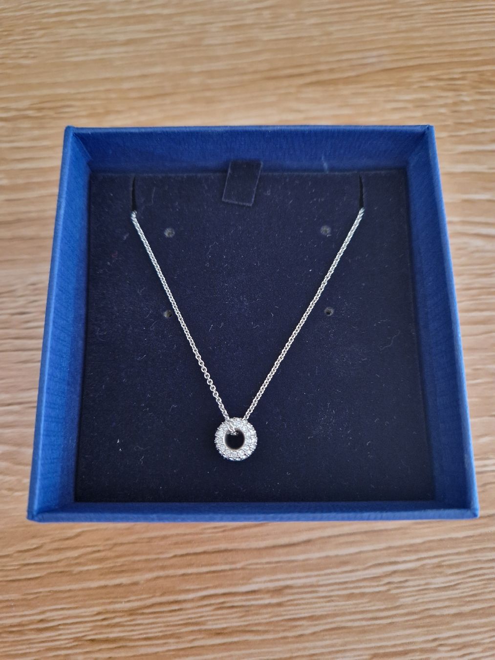 Swarovski Catenine: Swarovski Halskette NEU – Nuovo e nell'imballaggio originale da Dübendorf venduto da lavlo 1