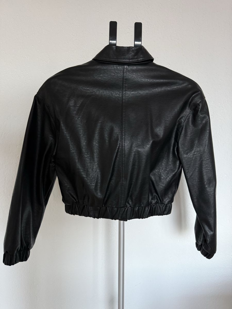 Giacche: FASHIONNOVA CROPPED KUNSTLEDERJACKE GRÖSSE S – Nuovo (secondo la descrizione) da Rorschacherberg venduto da drdupor 1