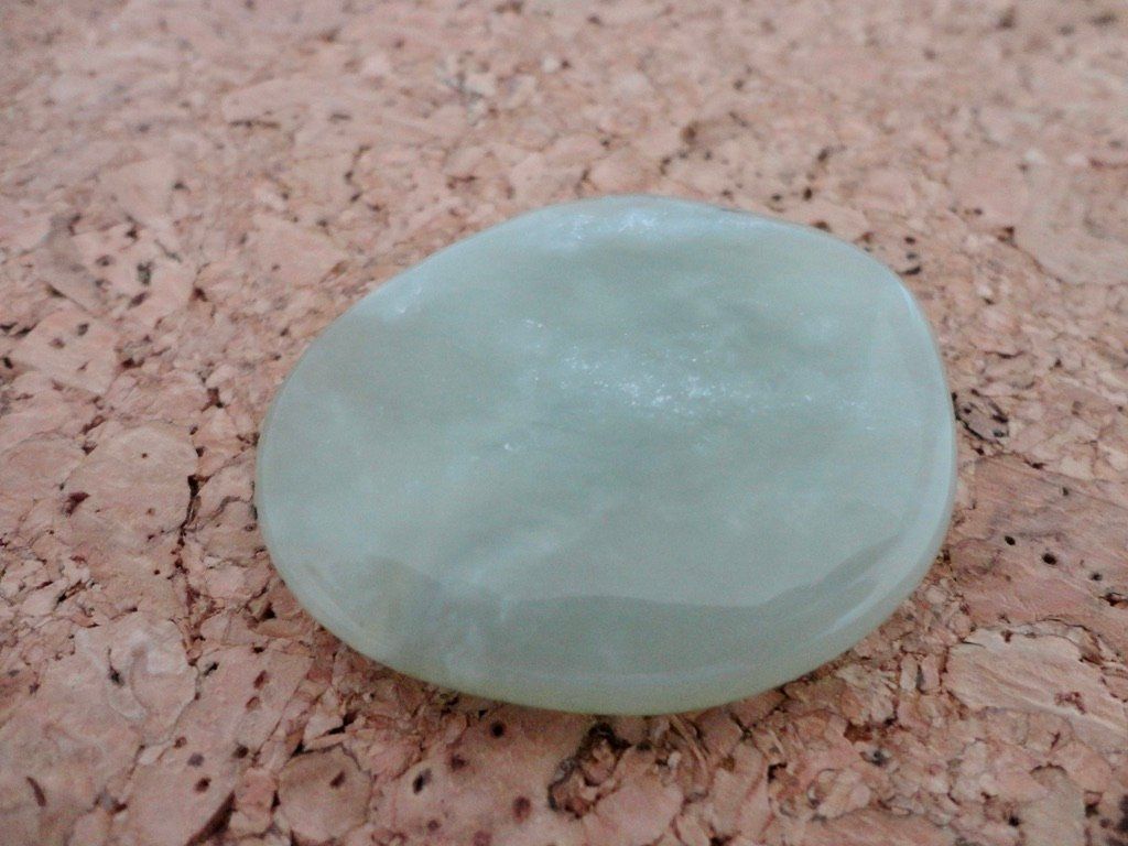 Edelsteine: Jade Heilstein/Handschmeichler – Neu (gemäss Beschreibung) aus Biberist von Steine 1