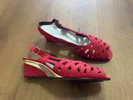 Sandalen Rot Leder Keilabsatz Made in Italy Gr 41 wie neu