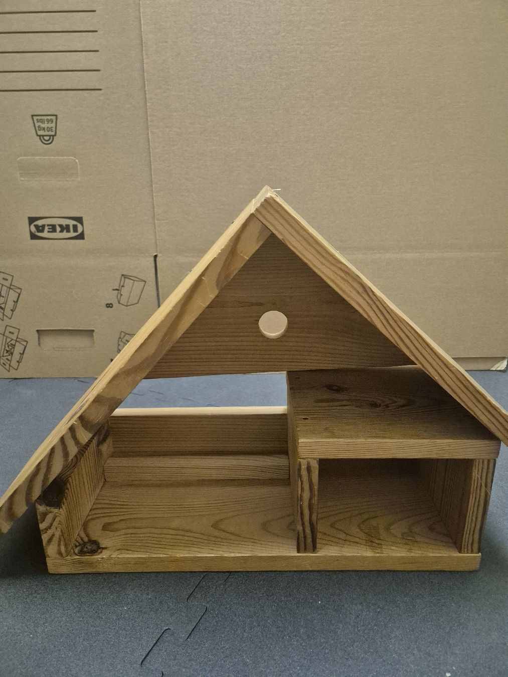 Jouets: Stall aus Holz – D'occasion à Schlieren par cisc00