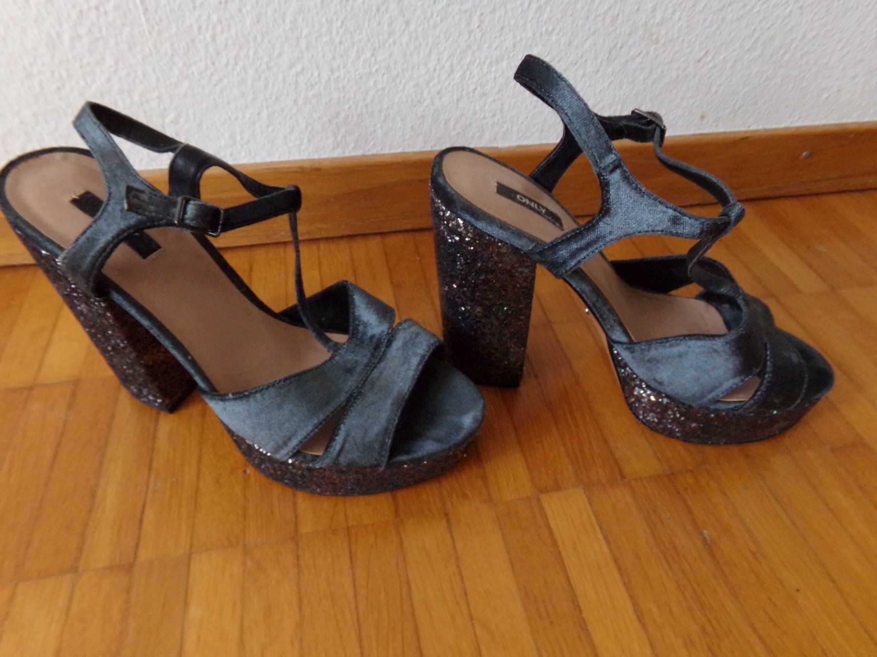 Only Damenschuhe: Damen Pumps dunkel grau Gr. 39   ONLY – Gebraucht aus Winterthur von Jessi_di 1