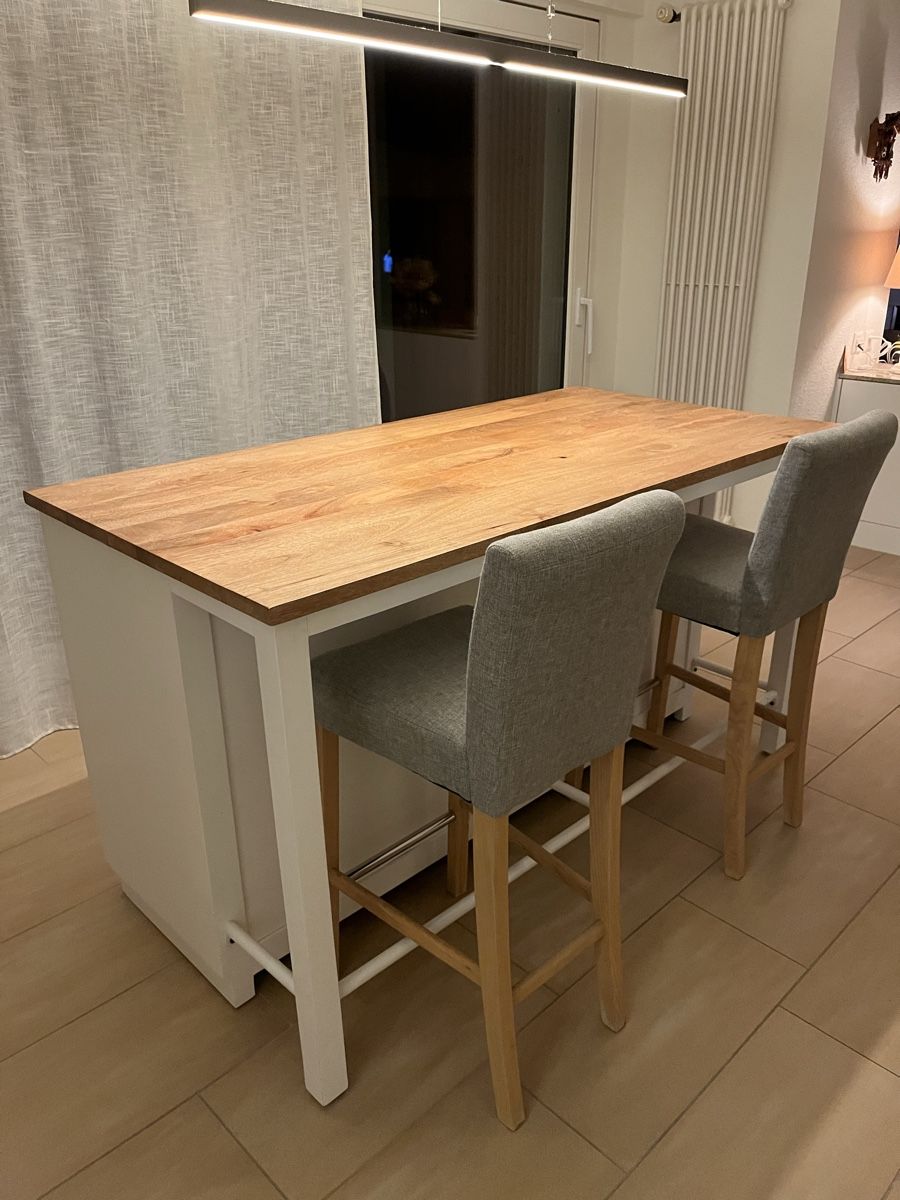 Tavoli: Solid oak kitchen island with 2 stools – Usato da Langnau am Albis venduto da ann_vp6l