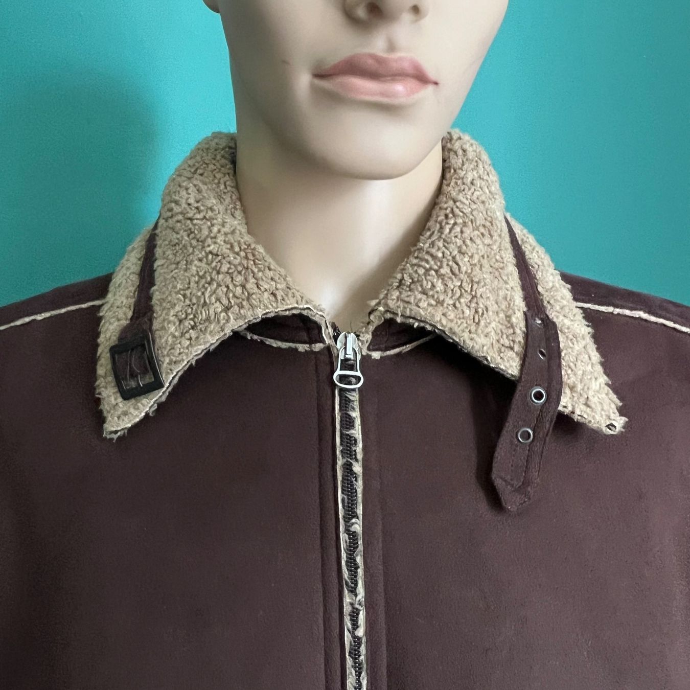 Hugo Boss Vestes: HUGO BOSS Jacke 🤎 – D'occasion à Zürich par ClosetQueen 1