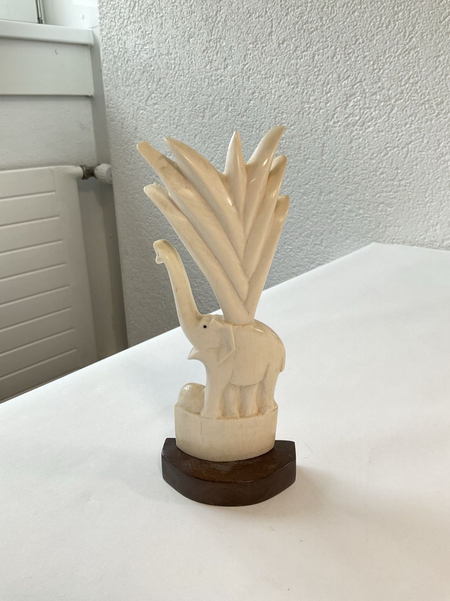 Figuren: Statuette ancienne, sculpté – Gebraucht aus Malleray von Robot12