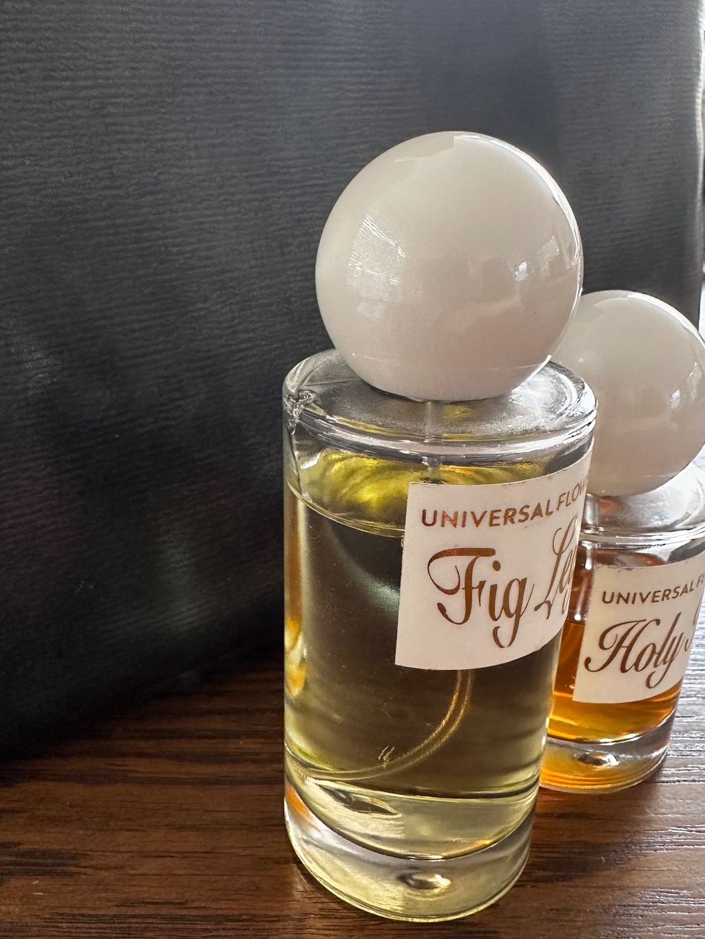 Profumi & Eau de Toilette: Universal Flowering Fig Leaf & Holy Hell Parfüm Set – Usato da Haldenstein venduto da enie123 1