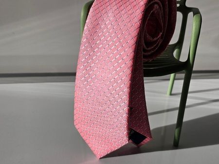 Krawatte gewoben neu und originalverpackt rosa