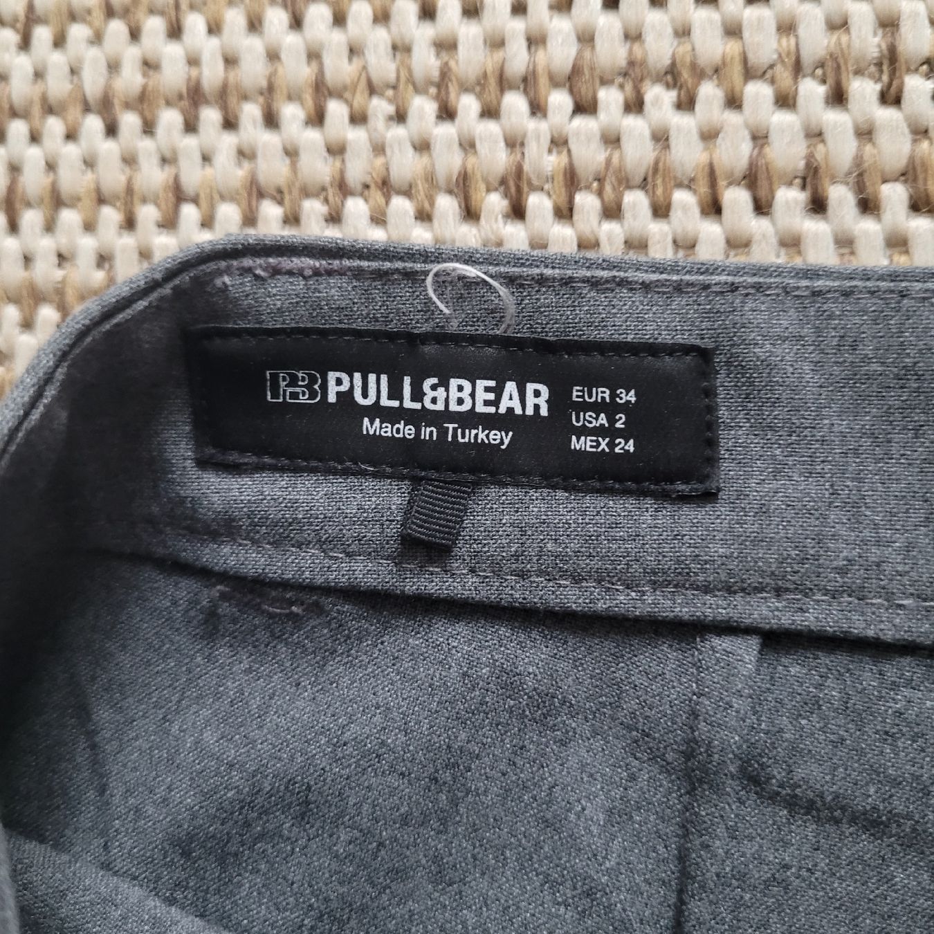 Pull&Bear Pantaloni: PULL&BEAR Pantalon gris Taille 34 – Nuovo (secondo la descrizione) da Genève venduto da Tanaa_12 3
