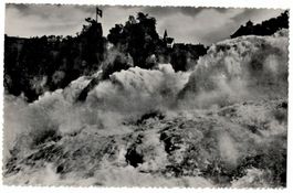 Rheinfall aus der Nähe